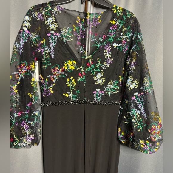 Mac Duggal illusion embroidered jersey gown, sz 4, new, no defects - Picture 9 of 11